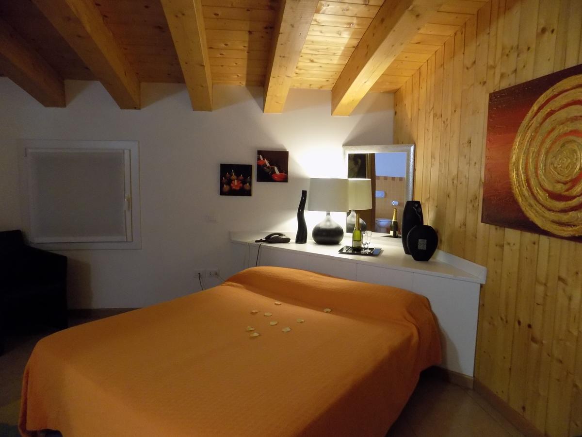 Hotel Residence Sole Fontanafredda Екстериор снимка