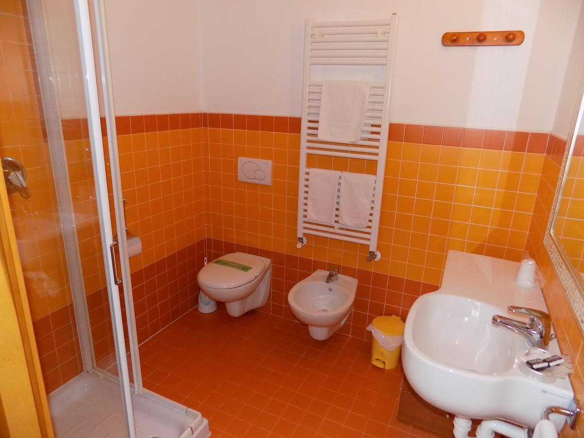 Hotel Residence Sole Fontanafredda Екстериор снимка