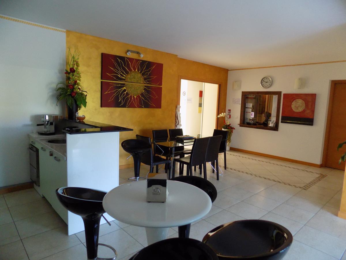 Hotel Residence Sole Fontanafredda Екстериор снимка